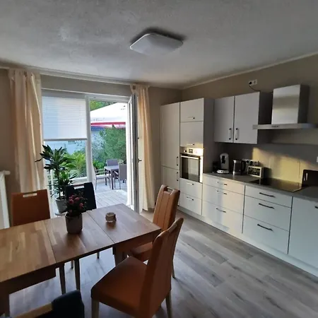 Schaumburg- Rosenthal Appartement